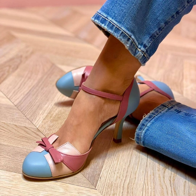 Elegant Women's Heeled Shoes – Stylish Look & Comfortable Wear