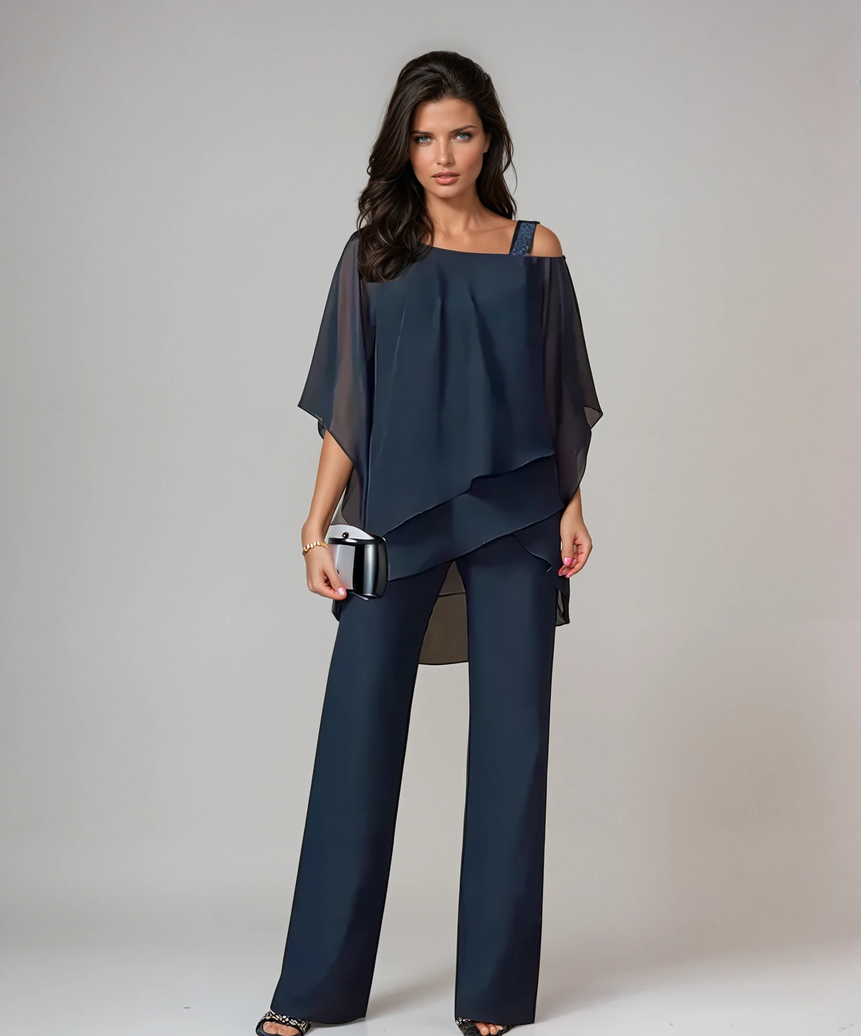Stylish Two-Piece Set, Layered Design with Feminine Flowing Look